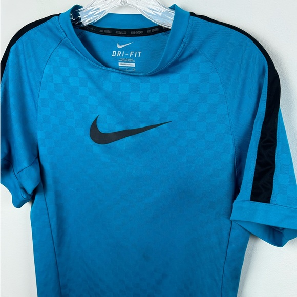 Nike Soccer Shirt - Picture 3 of 5